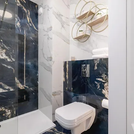 Apartment Stylish Strzelecka With Parking By Renters Katowice