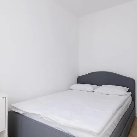 Stylish Strzelecka With Parking By Renters Apartment Katowice