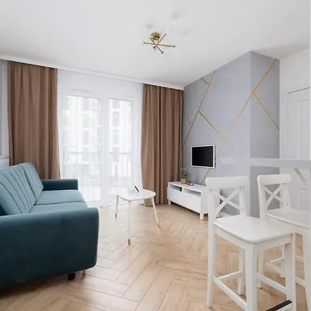 Apartment Stylish Strzelecka With Parking By Renters