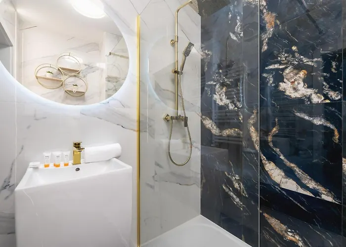 Stylish Strzelecka With Parking By Renters *