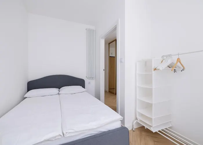 Stylish Strzelecka With Parking By Renters Katowice